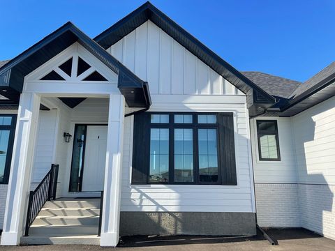 Denver home with professionally installed James Hardie siding